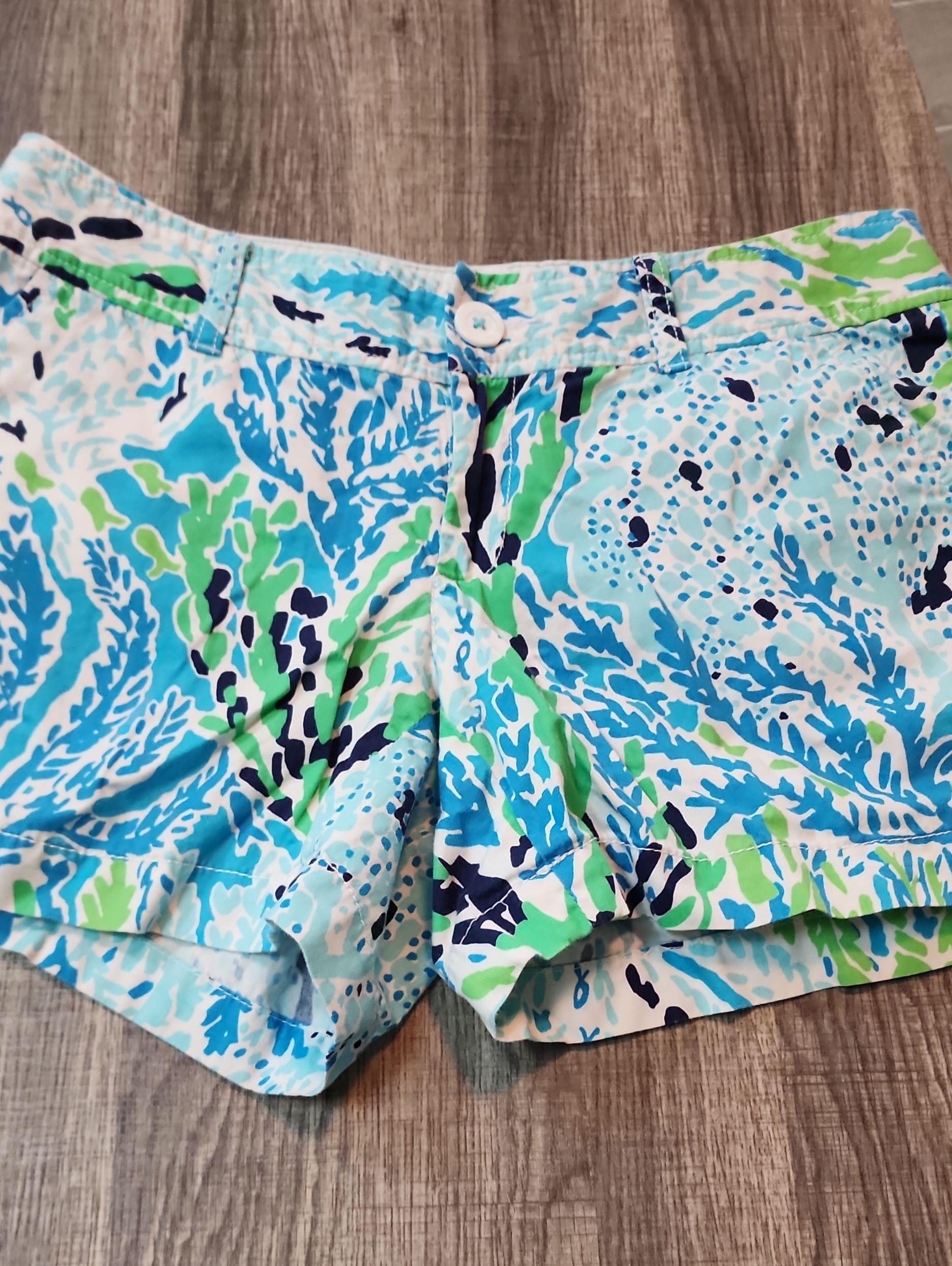 Lilly Pulitzer Size 4 Women’s Printed Blue & Green Summer Shorts
